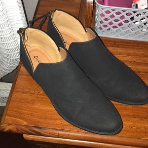 Never worn quipid boots